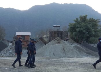 अबैधा क्रसरमा लगाईयो ताला, उपस्थित रहेनन् जनप्रतिनिधि