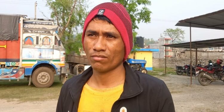 शिक्षकमाथि निर्घात कुटपिट