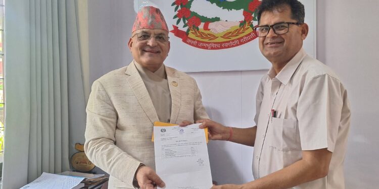 अपुरो योजनालाई पूर्ण गर्न मुख्यमन्त्रीसंग भेट