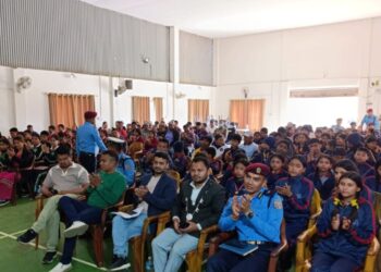 चालक, सहचालक र विद्यार्थीलाई ट्राफिक सचेतना