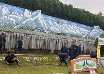 प्रहरी दिवसमा च्यवन धाममा सरसफाइ