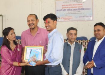 निकेशलाई गण्डकी प्रदेशस्तरीय गजल प्रतियोगिताको उपाधि