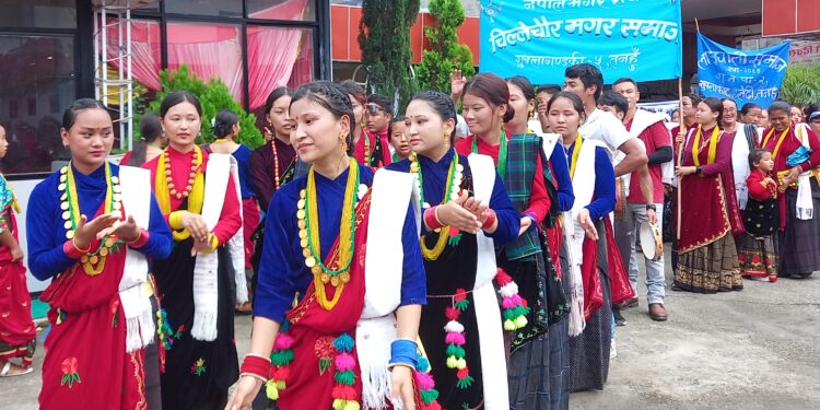 हर्षाेल्लासका साथ मनाईयाे आदिवासी दिवस