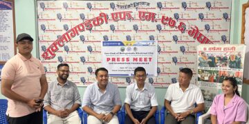 लियो क्लबले ब्याडमिन्टन प्रतियोगिता गर्दै
