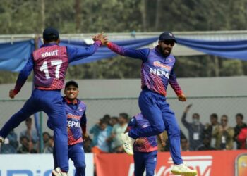 स्कटल्याण्डद्धारा नेपाललाई २१३ रनको लक्ष्य