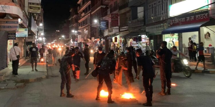राप्रपाको मसाल जुलुस