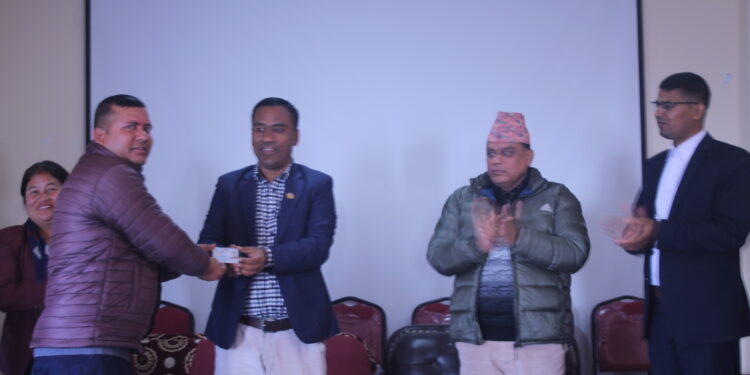 ऋषिङ्गमा राष्ट्रिय परिचयपत्र वितरण शुरु