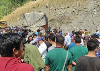 ट्रकले घरमा ठक्कर दिँदा ९ जना घाइते