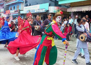 हर्षाेल्लासका साथ मनाईयाे आदिवासी दिवस