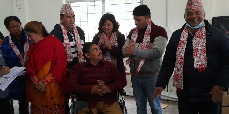 अपाङ्गता भएका नागरीकलाई सहयोग सामाग्री