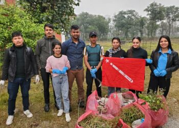 अनेरास्वीयुले गर्यो अस्पताल परिसरमा सरसफाई