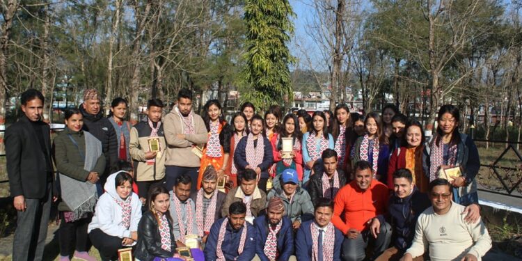 स्नातक तह चौथो बर्षका विद्यार्थीलाई विदाई