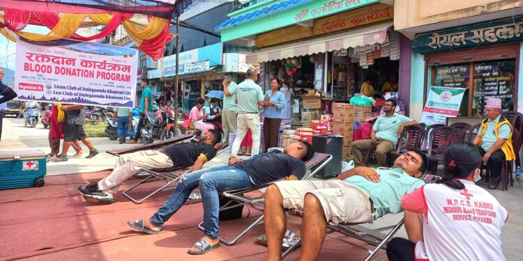 लायन्स र लियाे क्लबद्वारा १०८ पिन्ट रगत संकलनन