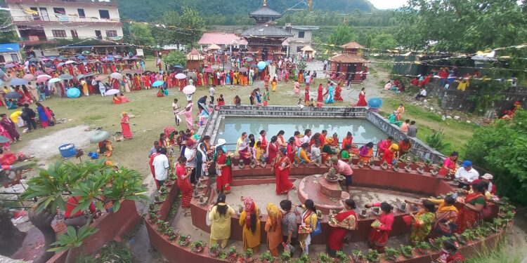 साउनको अन्तिम सोमवार शिवालयमा दर्शनार्थीको घुइँचो
