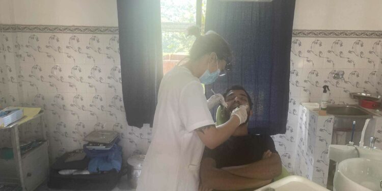 साँखेमा निशुल्क दन्त शिविर