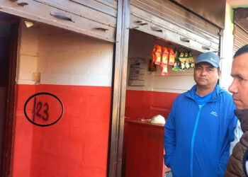 सडक मापदण्डले घरभित्र पस्यो बाटो, स्थानीय चिन्तीत