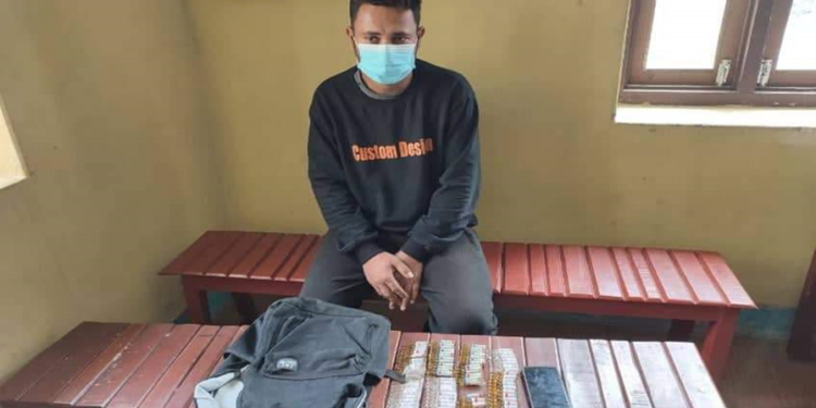 लागुऔषध सहित एक युवक पक्राउ