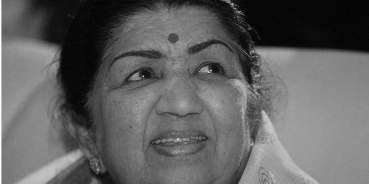 वरिष्ठ गायिका लता मंगेसकरको निधन