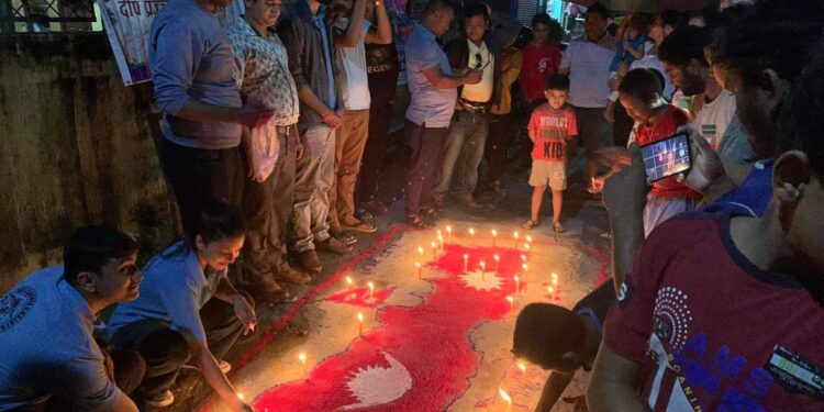 लियो क्लबद्धारा संविधान दिवसमा दिप प्रज्वलन