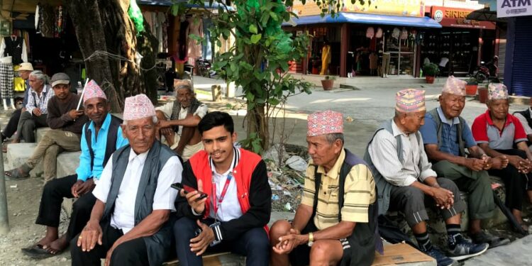 मतदान गर्न कोही उत्साहित कोही निरुत्साहित