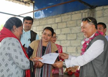 निर्वाचनको मुखतिर निस्सा, पत्याउदैनन् जनता