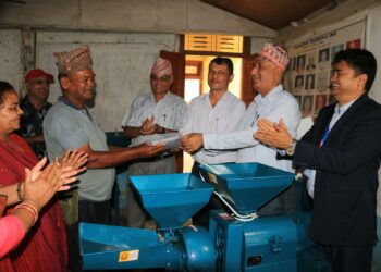कृषकलाई अनुदानमा कृषि उपकरण वितरण