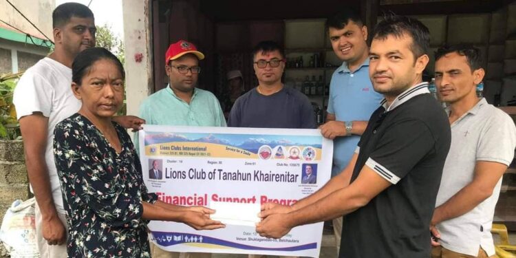 लायन्सद्धारा मृगौला पिडितलाई सहयोग