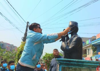 शहीदको मुखमा माक्स !