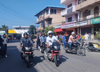 बेलचौतारामा बिस्तारै बाइक चलाउने प्रतियोगिता