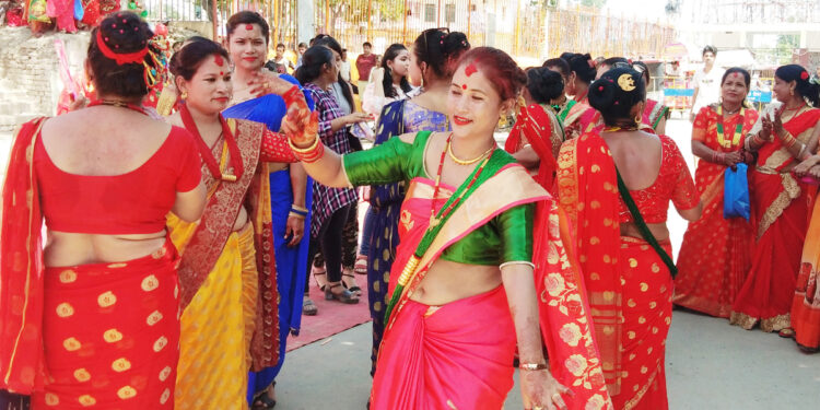 दुलेगौंडामा तीज गीत प्रतियोगिता हुने