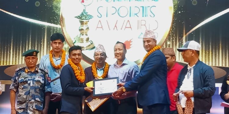 बर्ष उदयमान खेलाडीमा क्रिकेटर सुबास