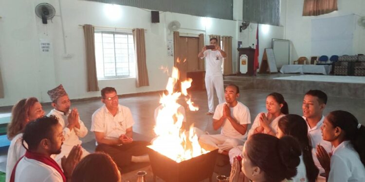 दुलेगौंडामा योगा गरि अन्तराष्ट्रिय योग दिवस मनाइयो